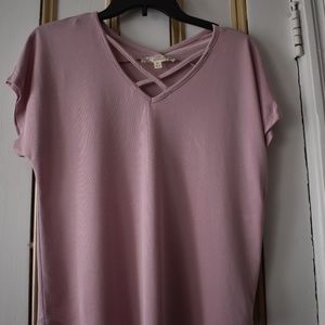 NWT - PINK REPUBLIC - Pink V neck blouse XS